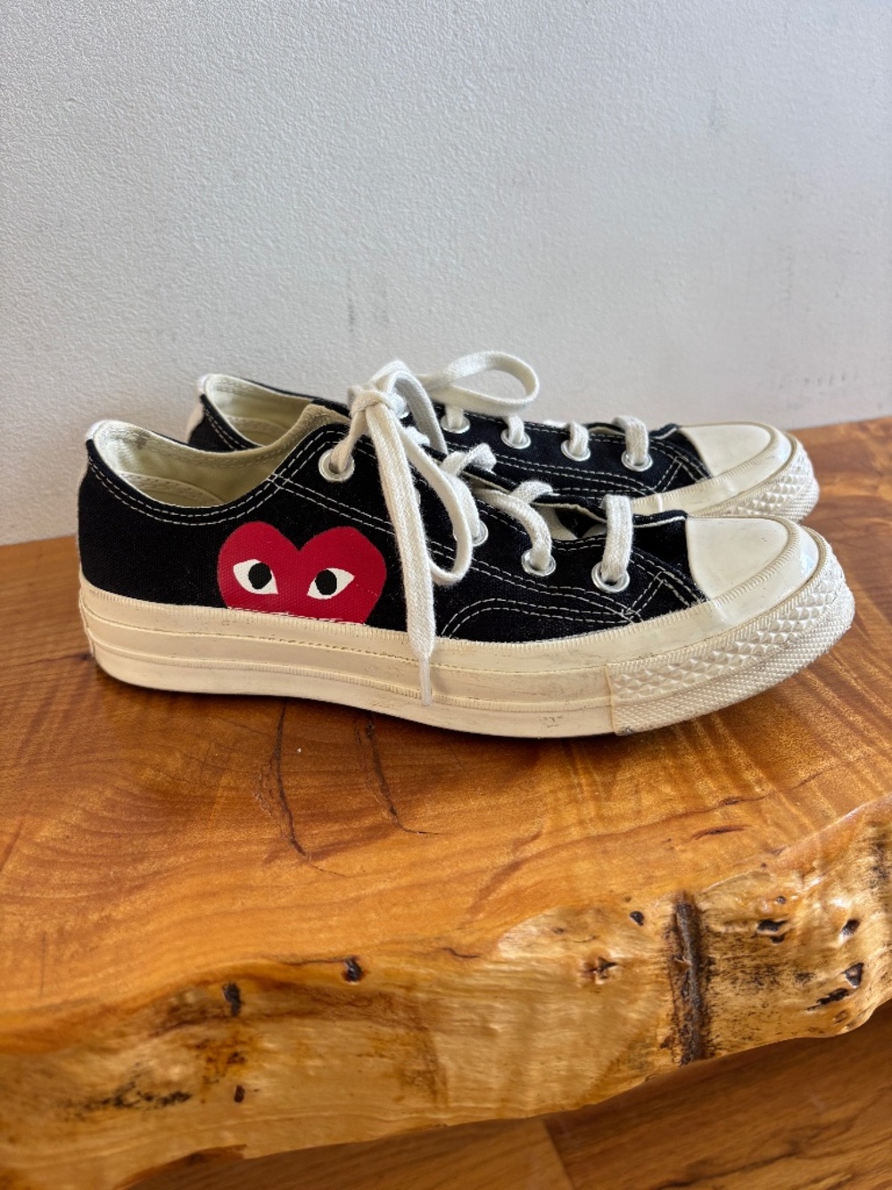 Comes Des Garçons PLAY X Converse Unisex Lace-Up Sneakers